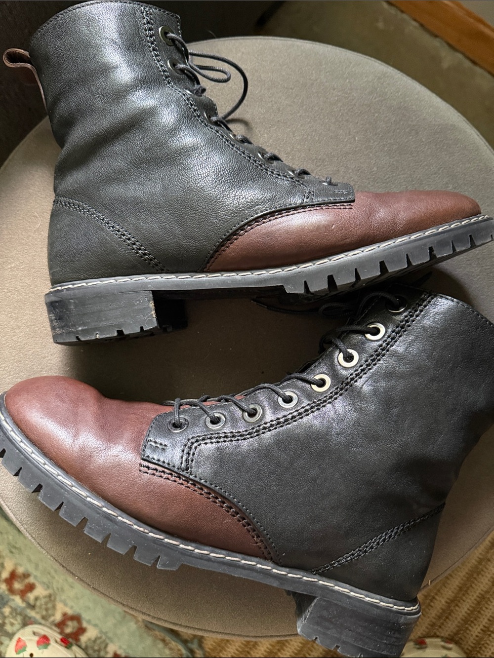Vintage Stuart Weitzman Black & Brown Combat Leather Lace-Up Boots Womens 9 - Picture 9 of 11